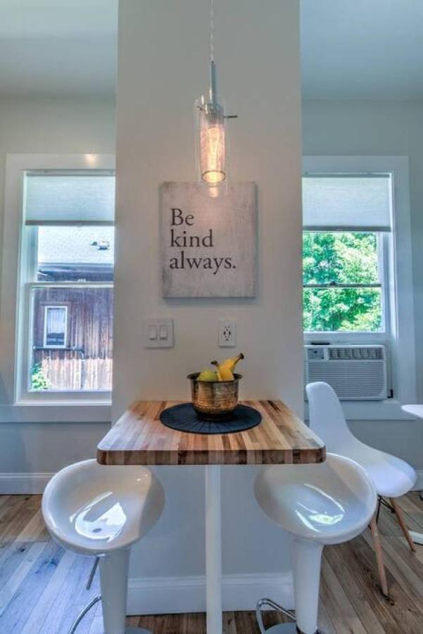 Miraculously Modern In A Vintage Shell Midtown Apartment Memphis Luaran gambar