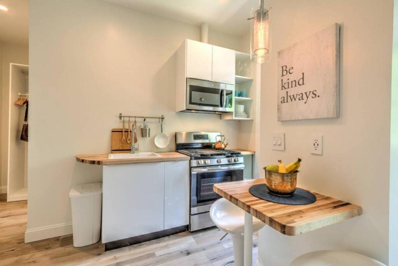 Miraculously Modern In A Vintage Shell Midtown Apartment Memphis Luaran gambar